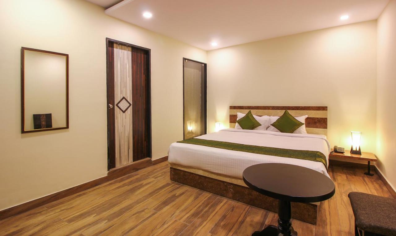 Treebo Address Inn, Banjara Hills Hyderabad Eksteriør bilde