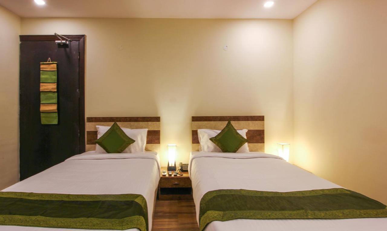 Treebo Address Inn, Banjara Hills Hyderabad Eksteriør bilde